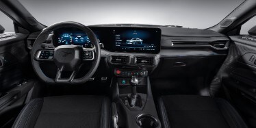 Mustang Dark Horse®